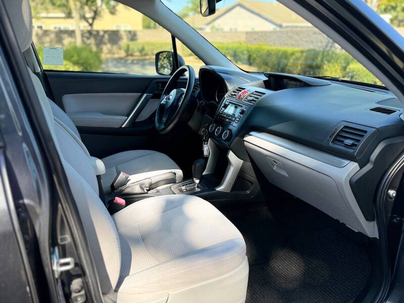 2015 Subaru Forester 2.5i