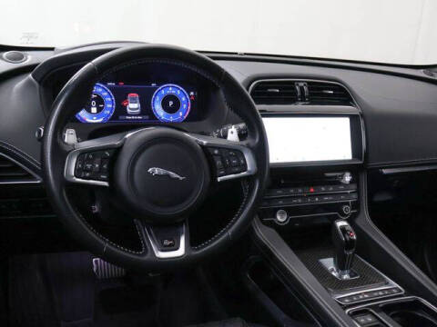 2020 Jaguar F-PACE SVR