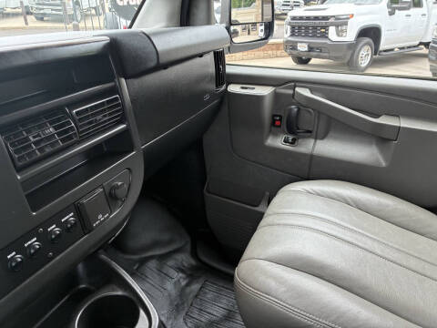 2017 Chevrolet Express 2500