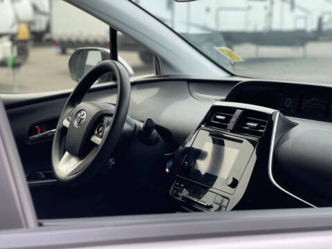 2017 Toyota Prius Two