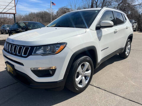 2019 Jeep Compass for sale at Town and Country Auto Sales in Jefferson City MO