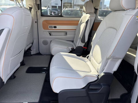 2025 Volkswagen ID. Buzz Pro S Plus 4Motion