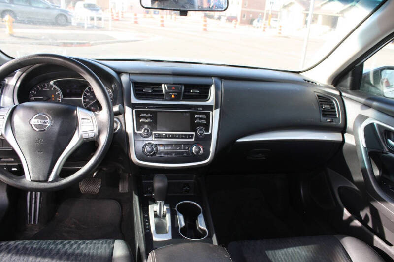 2017 Nissan Altima 2.5 SV