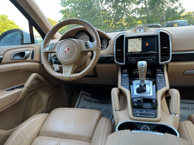 2014 Porsche Cayenne Platinum