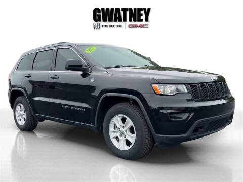 2017 Jeep Grand Cherokee for sale at DeAndre Sells Cars in North Little Rock AR