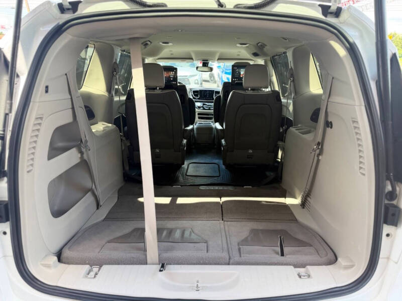 2019 Chrysler Pacifica Touring L Plus
