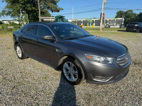 2018 Ford Taurus SEL