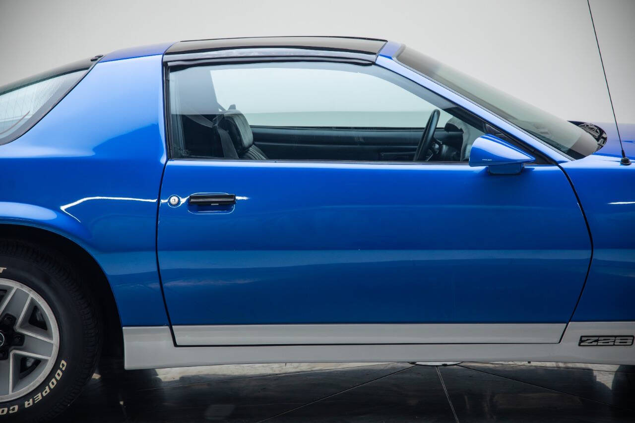 1989 Chevrolet Camaro 9