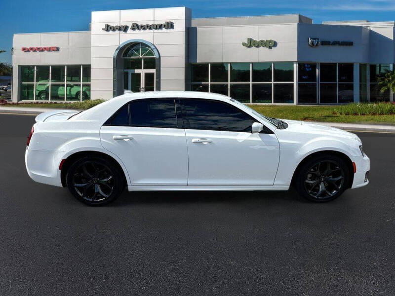 2021 Chrysler 300 S V8