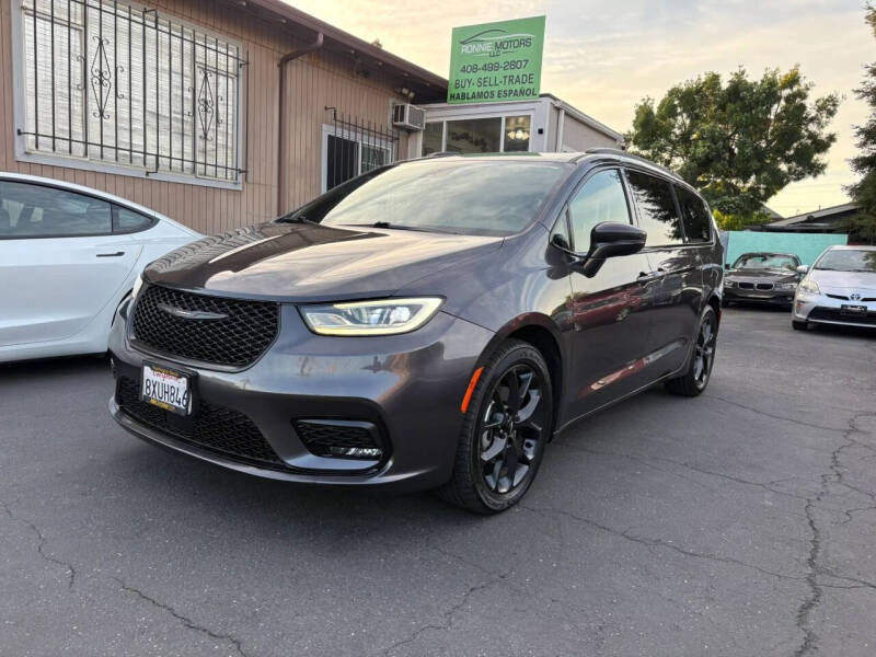 2021 Chrysler Pacifica Touring