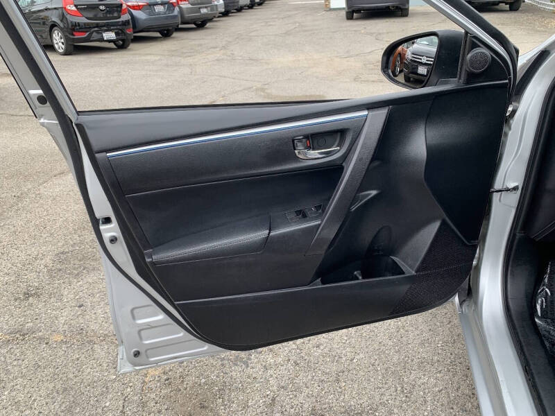2015 Toyota Corolla LE Plus