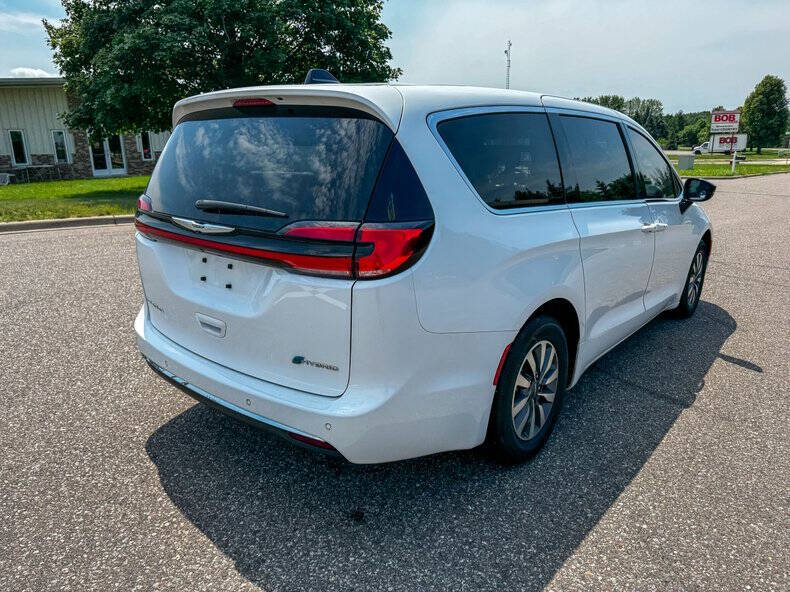 2024 Chrysler Pacifica Plug-In Hybrid
