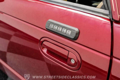 2004 Ford Thunderbird Deluxe