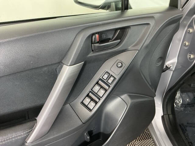 2016 Subaru Forester 2.5i