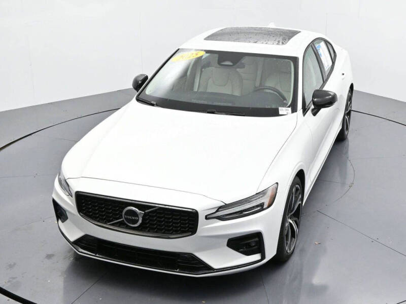 2025 Volvo S60 B5 Plus
