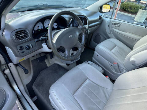 2005 Dodge Grand Caravan SXT