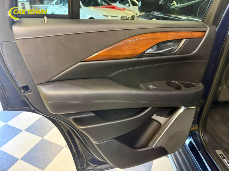 2017 Cadillac Escalade Premium Luxury