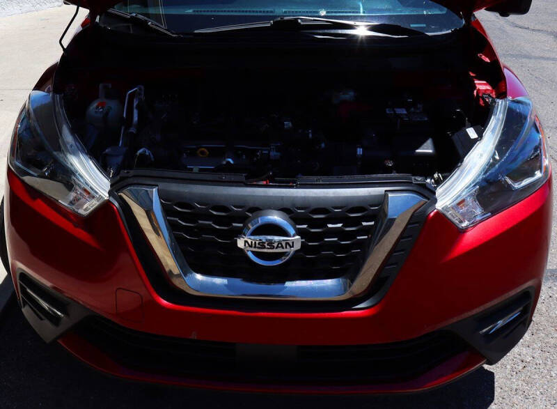 2020 Nissan Kicks SR