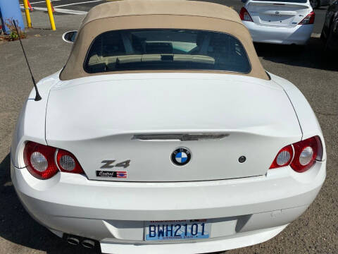 2005 BMW Z4 2.5i