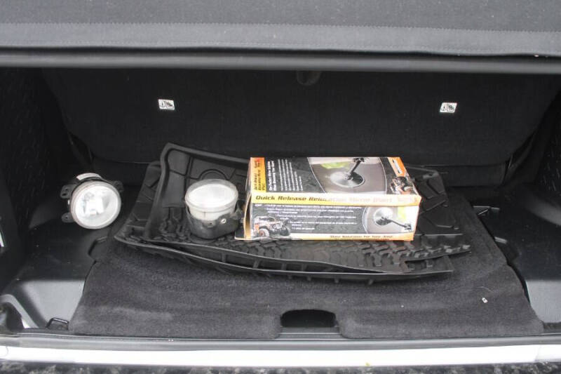 2017 Jeep Wrangler Willys Wheeler