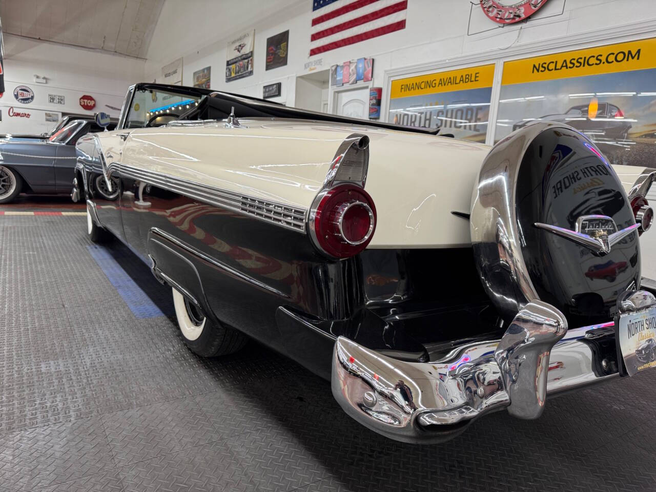 1956 Ford Fairlane 30
