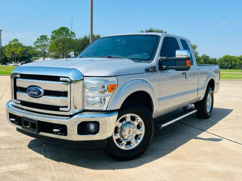 2015 Ford F-250 Super Duty for sale at AUTO DIRECT Bellaire in Houston TX