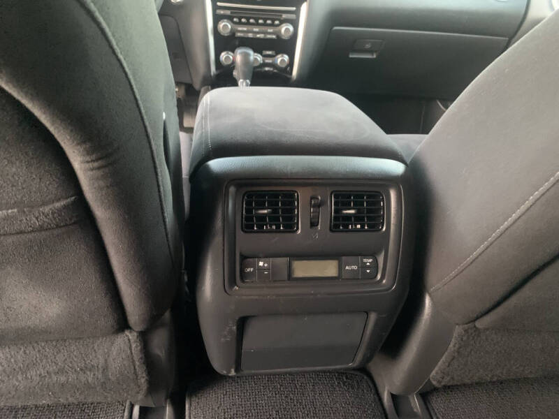 2014 Nissan Pathfinder SV