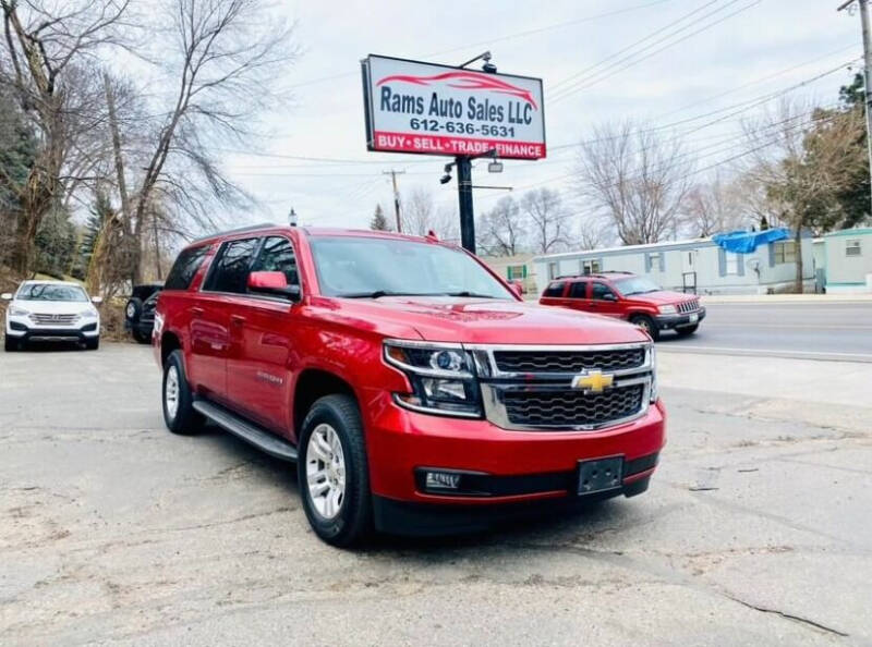 2015 Chevrolet Suburban LT's photo