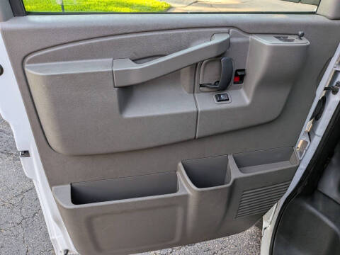 2023 Chevrolet Express 2500