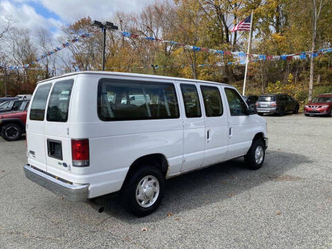 2013 Ford E-Series E-350 SD XLT