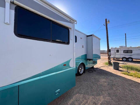 2004 Freightliner XC Chassis