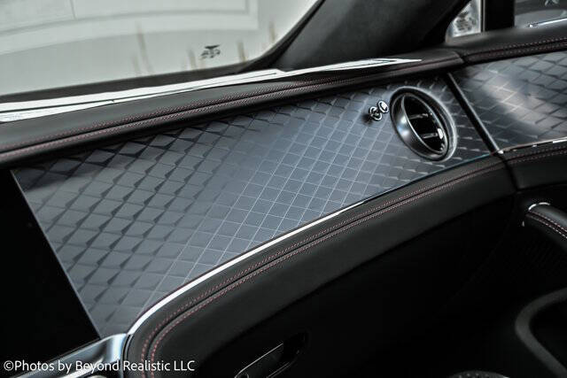 2025 Bentley Flying Spur Black Edition