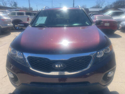 2012 Kia Sorento for sale at EL AMIGO AUTO SALES in Des Moines IA
