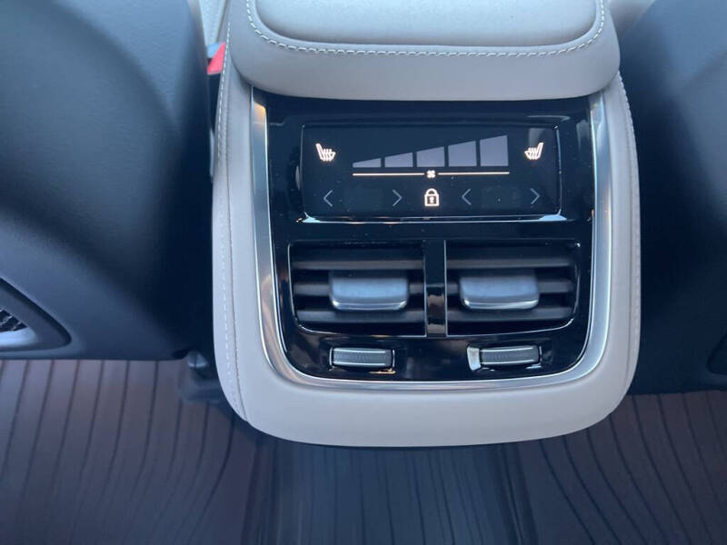 2026 Volvo XC90 B6 Plus 7P