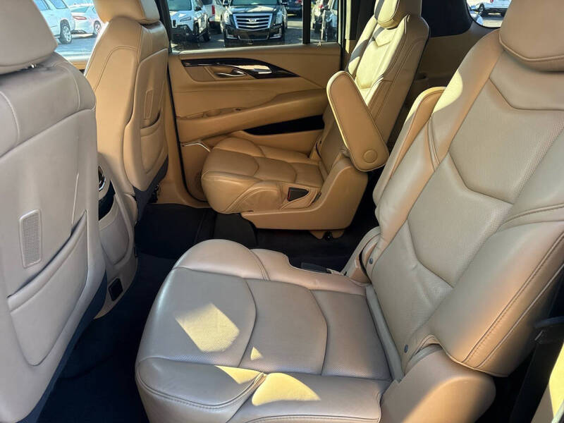 2020 Cadillac Escalade ESV Platinum