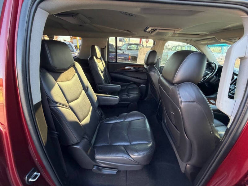 2017 Cadillac Escalade ESV Luxury