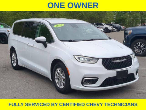 2023 Chrysler Pacifica Touring L