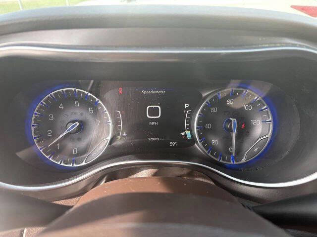 2017 Chrysler Pacifica Touring-L Plus