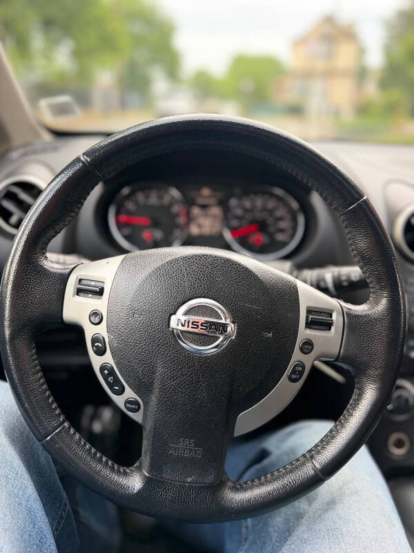 2013 Nissan Rogue SV w/SL Package