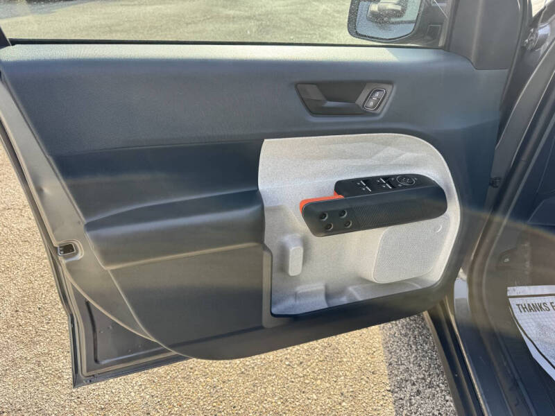 2022 Ford Maverick XL