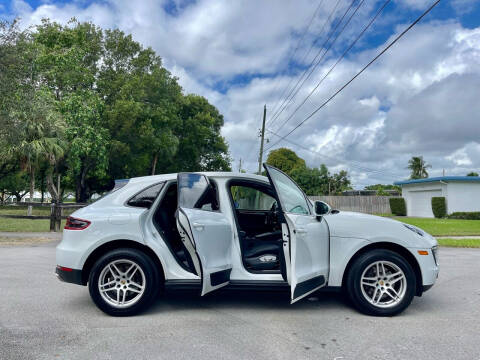 2017 Porsche Macan