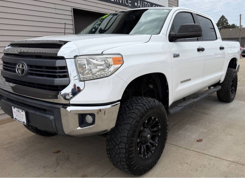 2014 Toyota Tundra SR5's photo