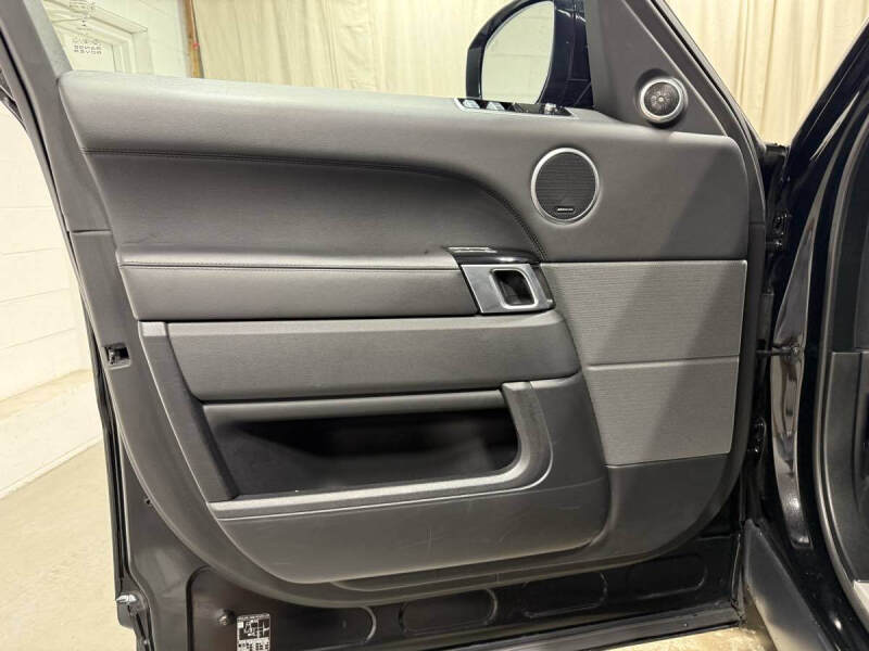 2022 Land Rover Range Rover Sport HSE Silver Edition