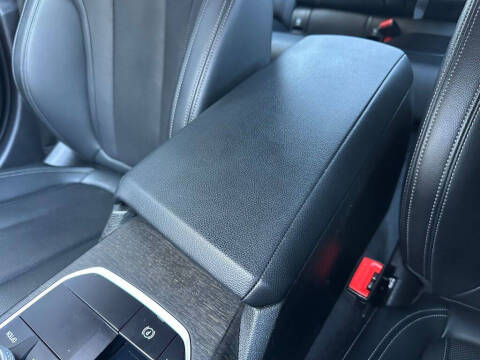 2023 BMW 3 Series 330i