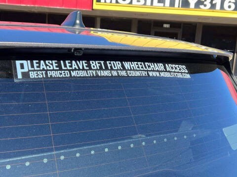 2025 Toyota Sienna LE 8-Passenger