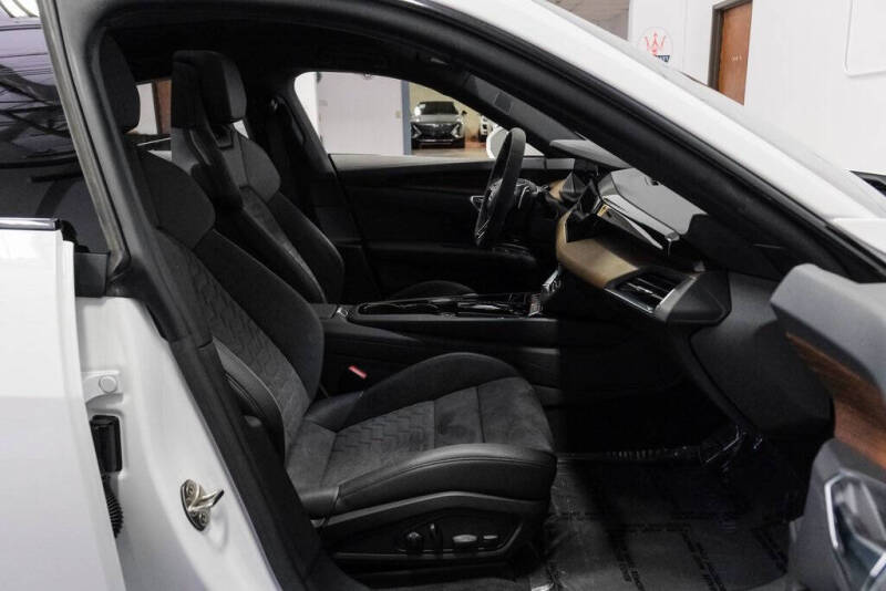 2022 Audi e-tron GT quattro Premium Plus