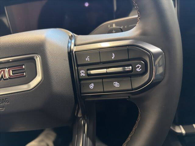 2025 GMC Acadia AT4