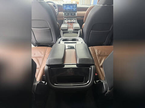 2022 Lincoln Navigator L Reserve