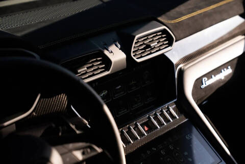 2024 Lamborghini Urus Performante