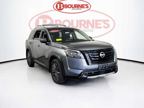 2023 Nissan Pathfinder SL